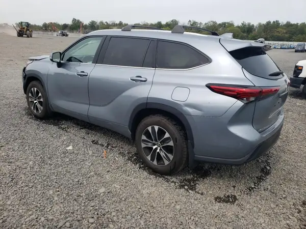 5TDHZRBH6LS008024 2020 TOYOTA HIGHLANDER - Image 2