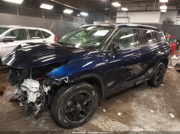 5TDHZRBH6LS023901 2020 TOYOTA HIGHLANDER - Image 2