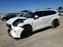 5TDHZRBH6MS073358 2021 TOYOTA HIGHLANDER