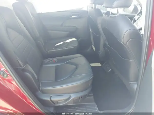 5TDHZRBH6MS079452 2021 TOYOTA HIGHLANDER - Image 8
