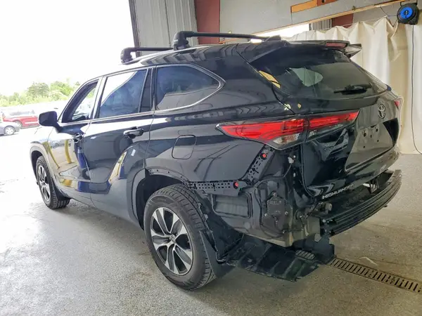 5TDHZRBH6MS095151 2021 TOYOTA HIGHLANDER - Image 2