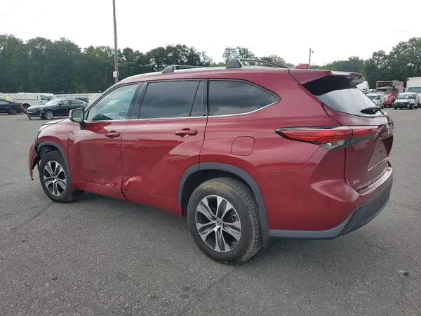5TDHZRBH6MS557739 2021 TOYOTA HIGHLANDER - Image 2