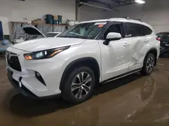 5TDHZRBH6NS165765 2022 TOYOTA HIGHLANDER