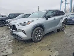 5TDHZRBH6NS177642 2022 TOYOTA HIGHLANDER