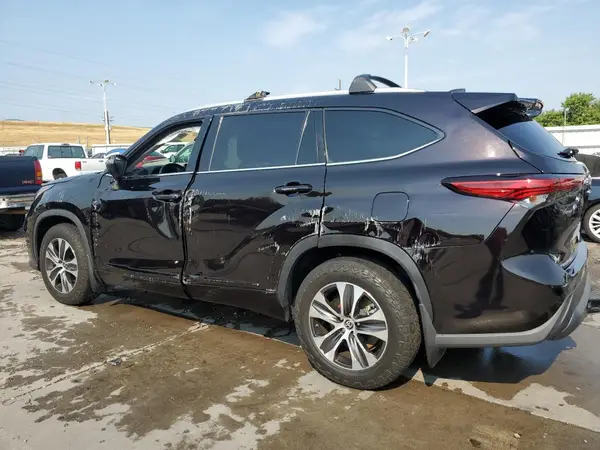 5TDHZRBH6NS183053 2022 TOYOTA HIGHLANDER - Image 2