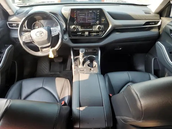 5TDHZRBH6NS183053 2022 TOYOTA HIGHLANDER - Image 8