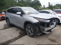 5TDHZRBH6NS247057 2022 TOYOTA HIGHLANDER