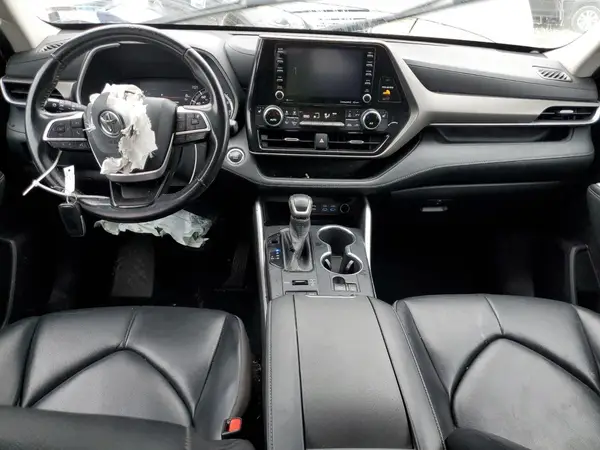 5TDHZRBH6NS578642 2022 TOYOTA HIGHLANDER - Image 8