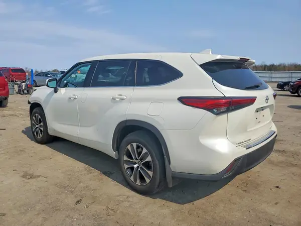 5TDHZRBH7LS501131 2020 TOYOTA HIGHLANDER - Image 2