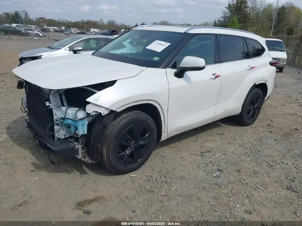 5TDHZRBH7MS062420 2021 TOYOTA HIGHLANDER - Image 2