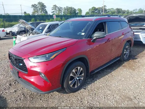 5TDHZRBH7MS078245 2021 TOYOTA HIGHLANDER - Image 2