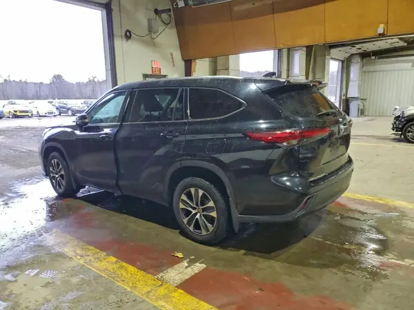 5TDHZRBH7MS091545 2021 TOYOTA HIGHLANDER - Image 2
