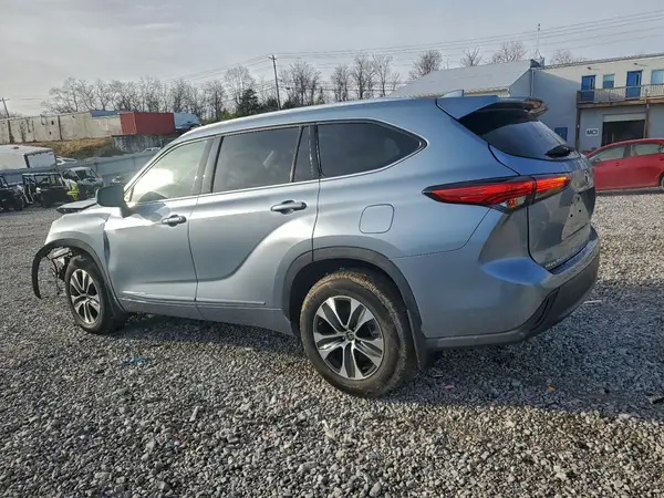 5TDHZRBH7MS155776 2021 TOYOTA HIGHLANDER - Image 2