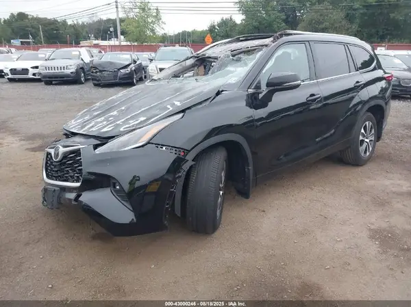 5TDHZRBH7MS523857 2021 TOYOTA HIGHLANDER - Image 2
