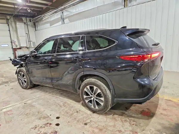 5TDHZRBH7MS542988 2021 TOYOTA HIGHLANDER - Image 2