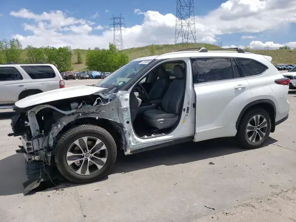 5TDHZRBH7NS180081 2022 TOYOTA HIGHLANDER - Image 1