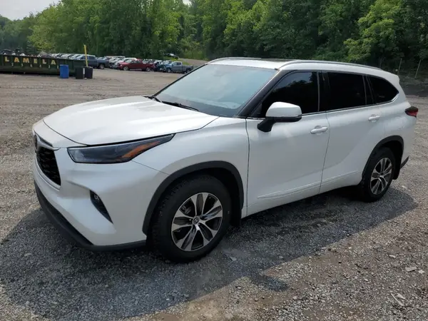 5TDHZRBH7NS233264 2022 TOYOTA HIGHLANDER - Image 1
