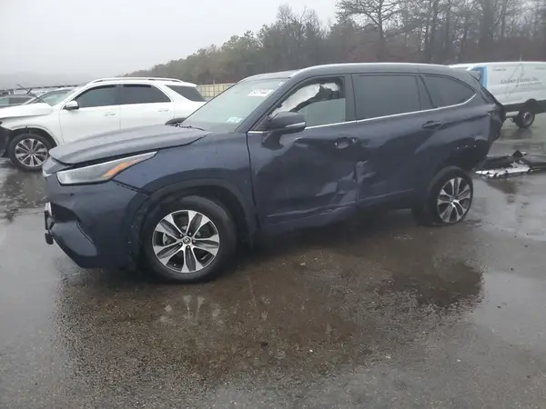 5TDHZRBH7NS583655 2022 TOYOTA HIGHLANDER - Image 1