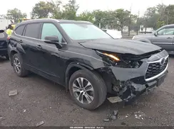 5TDHZRBH7NS586779 2022 TOYOTA HIGHLANDER