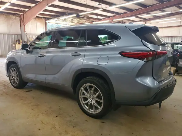 5TDHZRBH8LS012690 2020 TOYOTA HIGHLANDER - Image 2