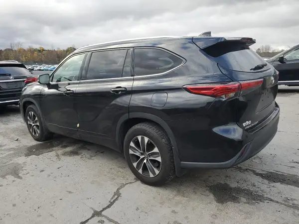 5TDHZRBH8LS500747 2020 TOYOTA HIGHLANDER - Image 2