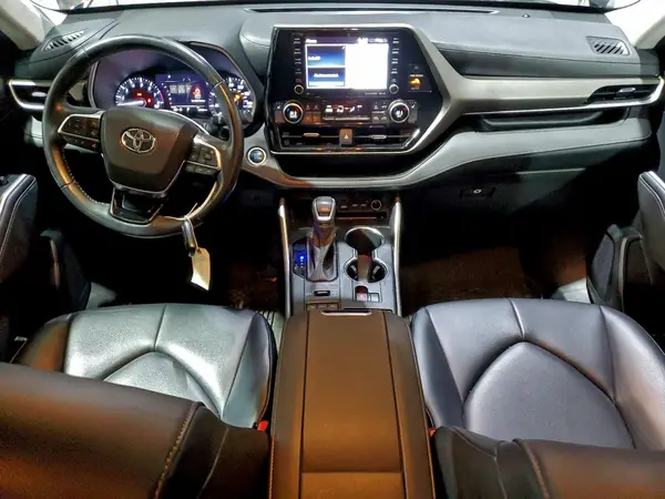 5TDHZRBH8MS092994 2021 TOYOTA HIGHLANDER - Image 8