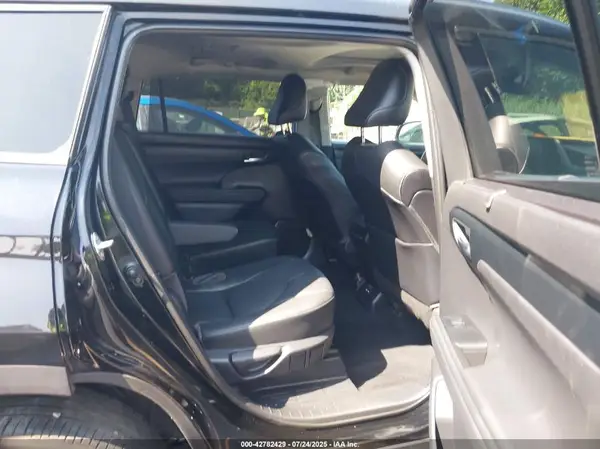 5TDHZRBH8MS108787 2021 TOYOTA HIGHLANDER - Image 8