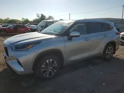 5TDHZRBH8MS110863 2021 TOYOTA HIGHLANDER