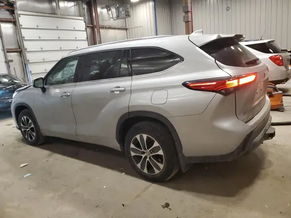 5TDHZRBH9LS022788 2020 TOYOTA HIGHLANDER - Image 2