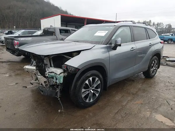 5TDHZRBH9LS025514 2020 TOYOTA HIGHLANDER - Image 2