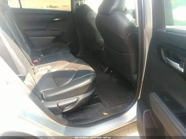 5TDHZRBH9LS050154 2020 TOYOTA HIGHLANDER - Image 8
