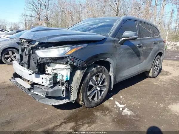 5TDHZRBH9LS523003 2020 TOYOTA HIGHLANDER - Image 2