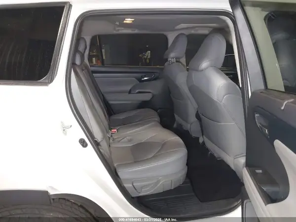 5TDHZRBH9MS078313 2021 TOYOTA HIGHLANDER - Image 8