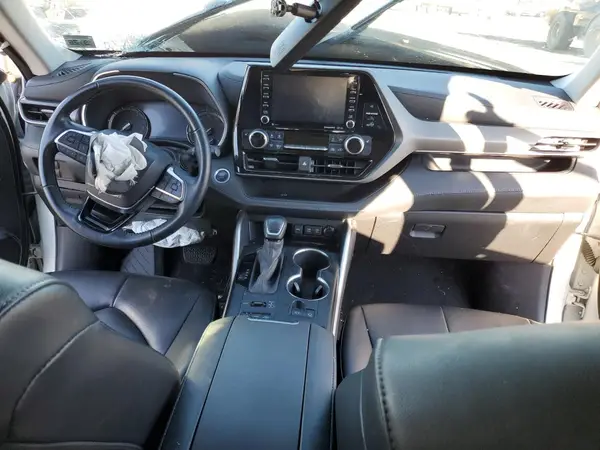 5TDHZRBH9MS104358 2021 TOYOTA HIGHLANDER - Image 8