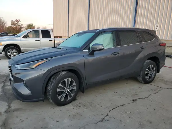 5TDHZRBH9MS107079 2021 TOYOTA HIGHLANDER - Image 1