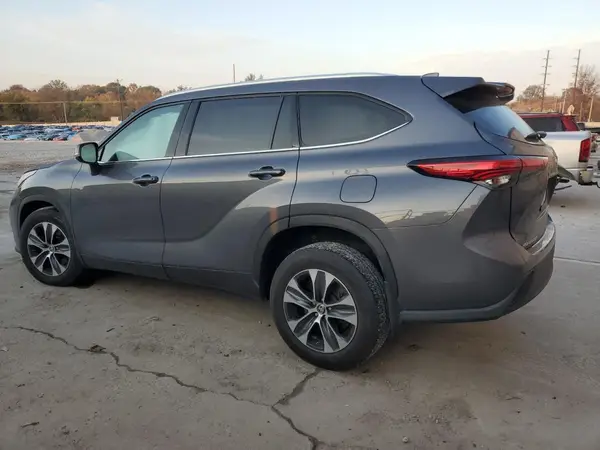5TDHZRBH9MS107079 2021 TOYOTA HIGHLANDER - Image 2