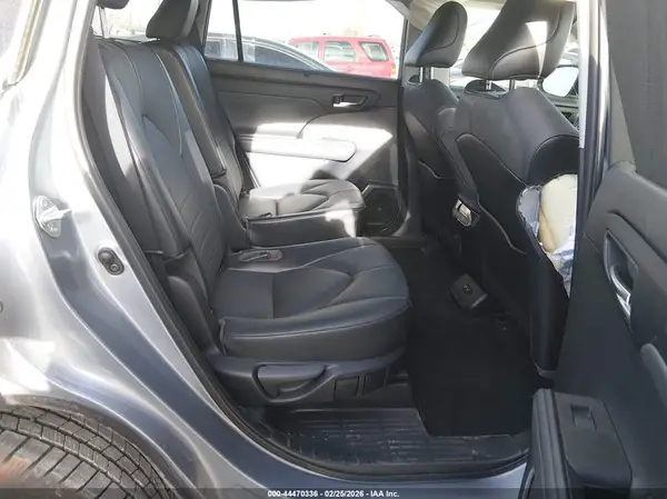 5TDHZRBH9MS154547 2021 TOYOTA HIGHLANDER - Image 8