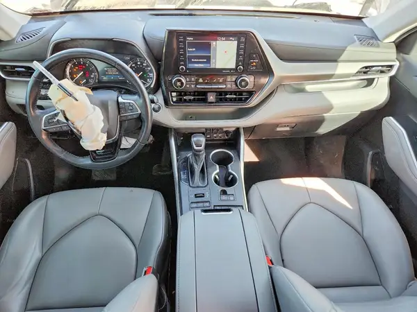 5TDHZRBH9MS155830 2021 TOYOTA HIGHLANDER - Image 8