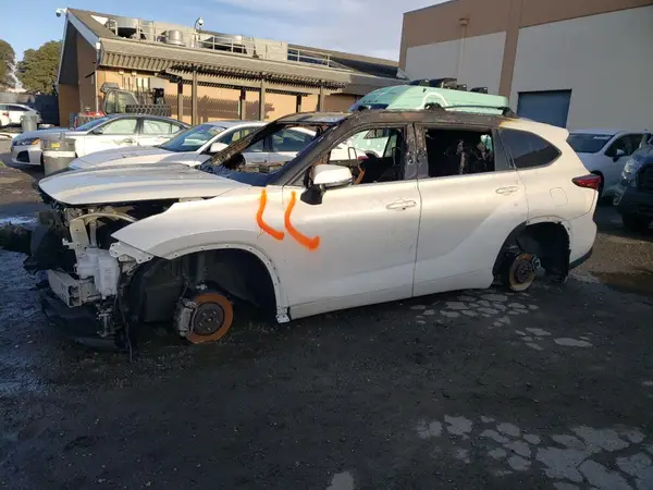 5TDHZRBH9MS527313 2021 TOYOTA HIGHLANDER - Image 1