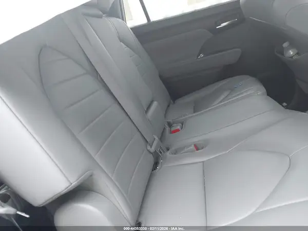 5TDHZRBH9MS539476 2021 TOYOTA HIGHLANDER - Image 8