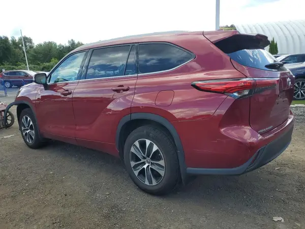 5TDHZRBH9NS190353 2022 TOYOTA HIGHLANDER - Image 2