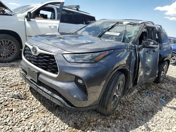 5TDHZRBH9NS229958 2022 TOYOTA HIGHLANDER - Image 1
