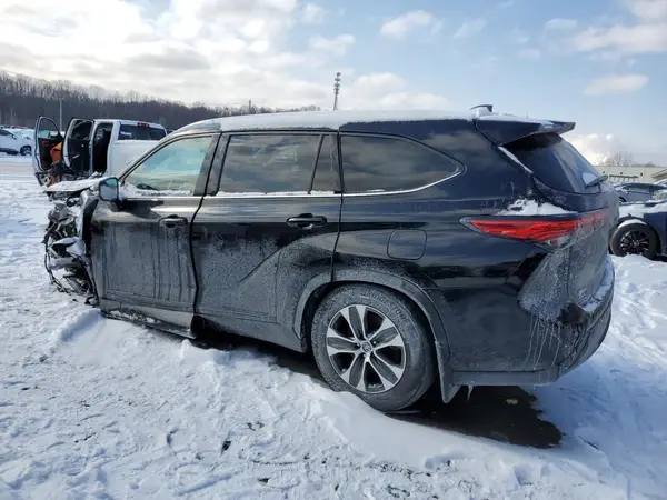 5TDHZRBH9NS244489 2022 TOYOTA HIGHLANDER - Image 2