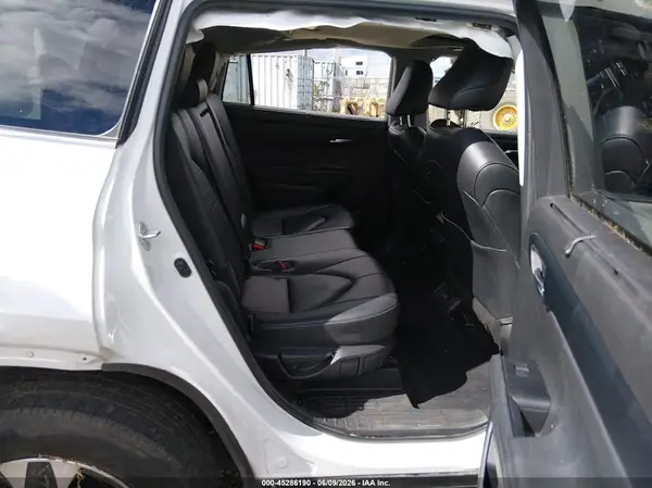 5TDHZRBH9NS564234 2022 TOYOTA HIGHLANDER - Image 8
