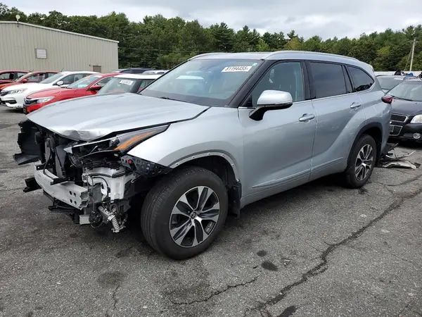 5TDHZRBH9NS581597 2022 TOYOTA HIGHLANDER - Image 1