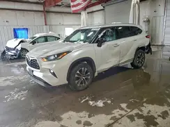 5TDHZRBH9NS586847 2022 TOYOTA HIGHLANDER