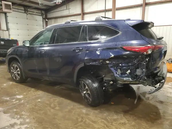 5TDHZRBHXLS050325 2020 TOYOTA HIGHLANDER - Image 2