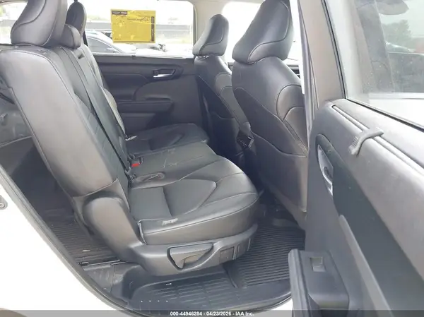 5TDHZRBHXLS503830 2020 TOYOTA HIGHLANDER - Image 8