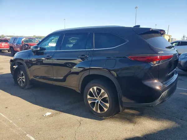 5TDHZRBHXMS085853 2021 TOYOTA HIGHLANDER - Image 2