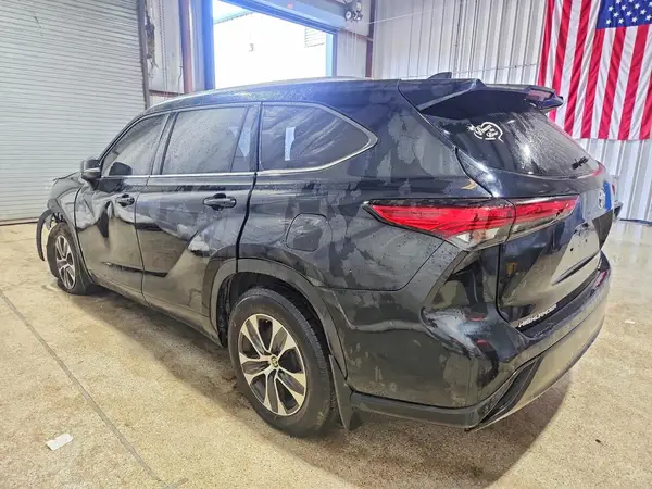 5TDHZRBHXMS113991 2021 TOYOTA HIGHLANDER - Image 2